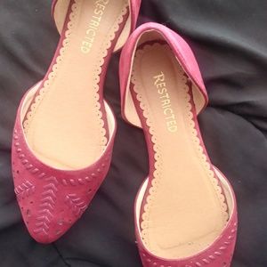 ✨✨Burgundy Flats